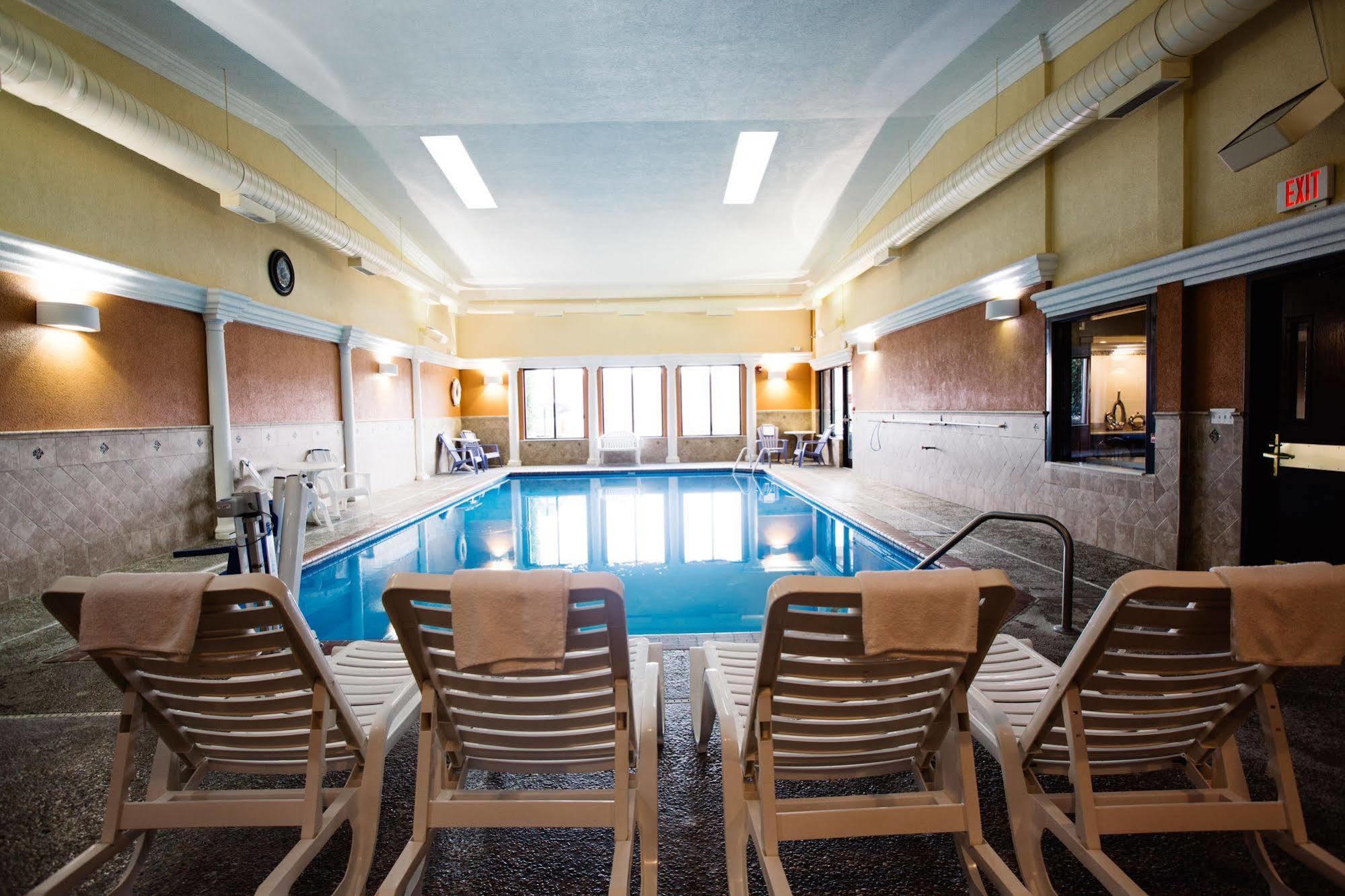 Days Inn By Wyndham Minot Exteriör bild