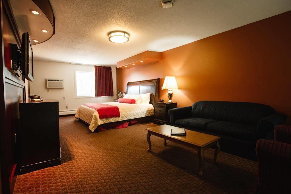 Days Inn By Wyndham Minot Exteriör bild